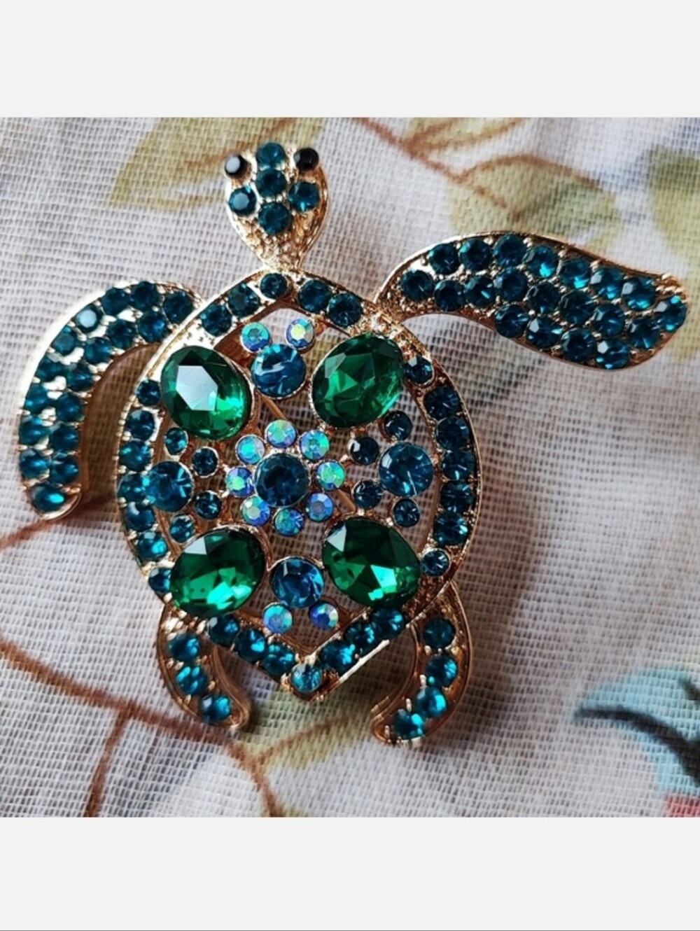 Sea Turtle Spruce Green Light Blue Aurora Borealis Rhinestones Gold Tone Brooch
